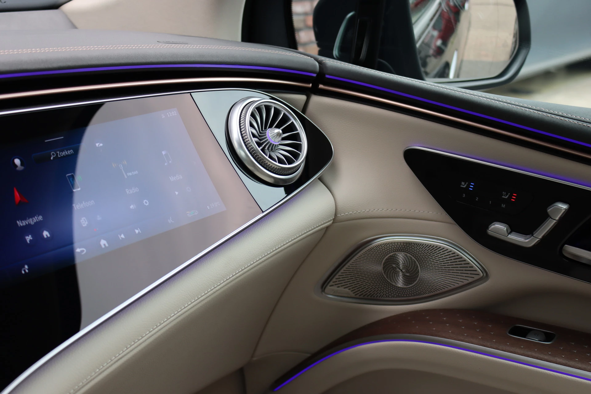 Hoofdafbeelding Mercedes-Benz EQS