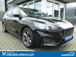 Hoofdafbeelding Ford Focus Ford Focus Wagon 1.0 EcoBoost ST Line Business | AUTOMAAT | NAVI | CARPLAY | WINTER PAKKET | 98000 KM!!!