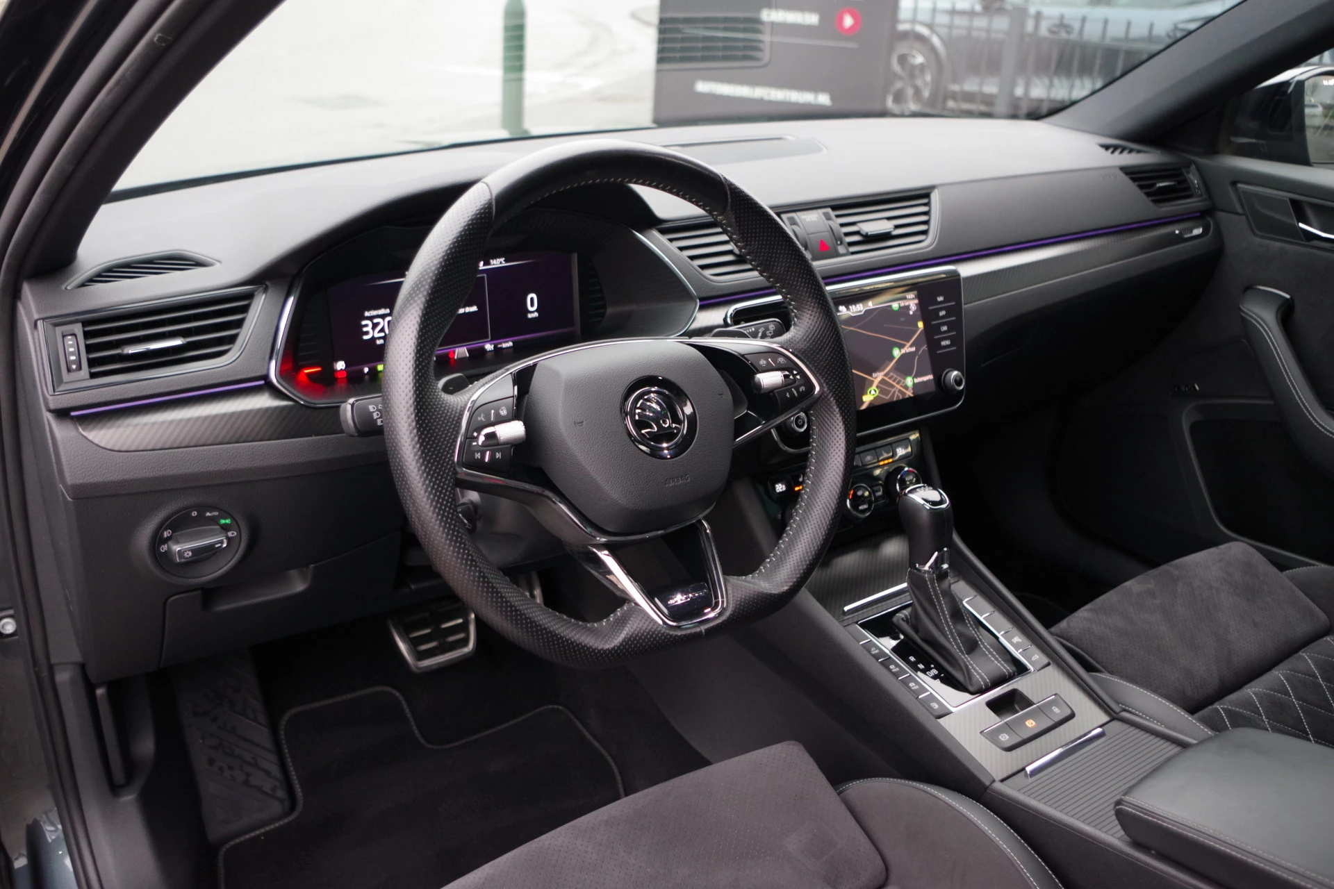 Hoofdafbeelding Škoda Superb