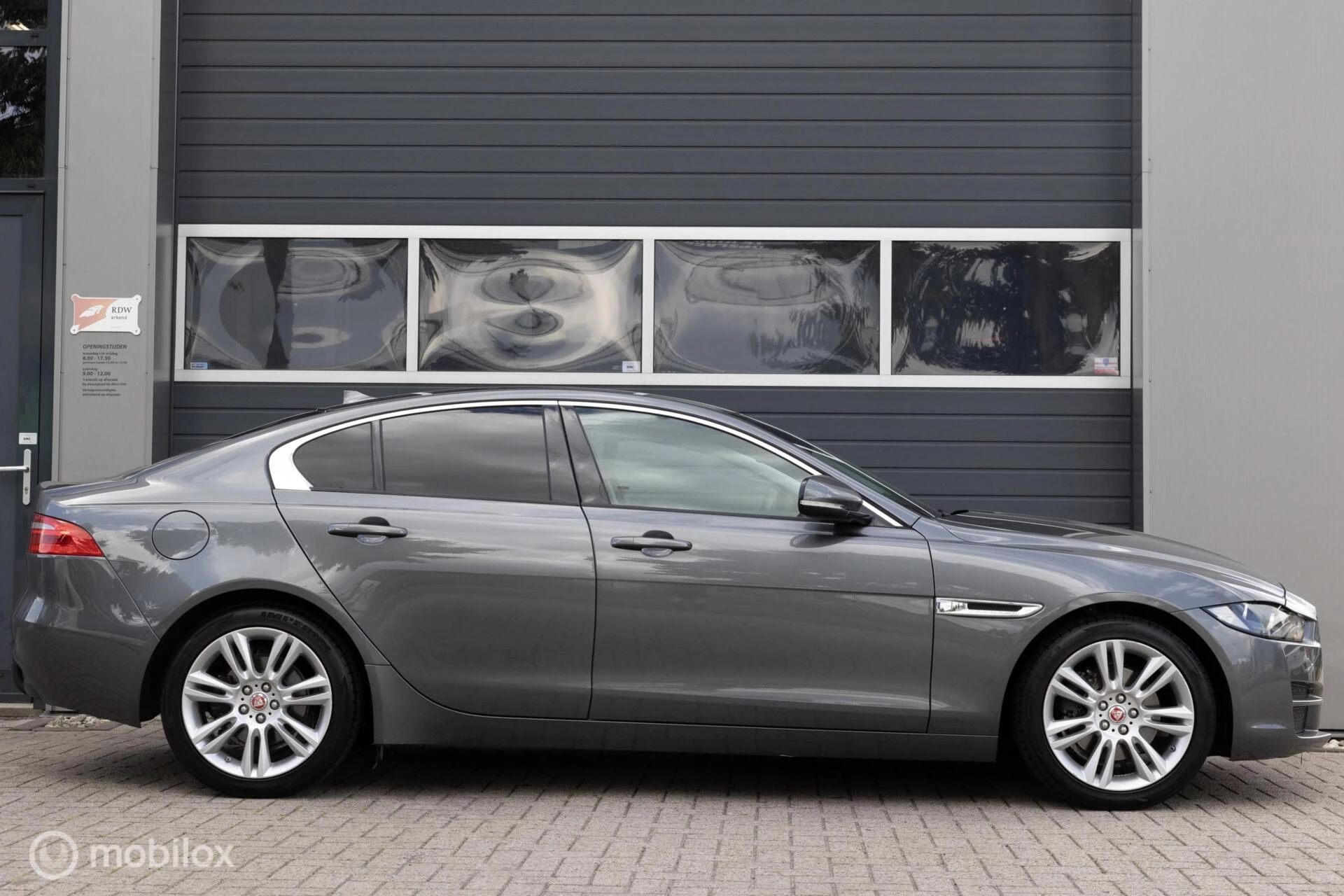 Hoofdafbeelding Jaguar XE