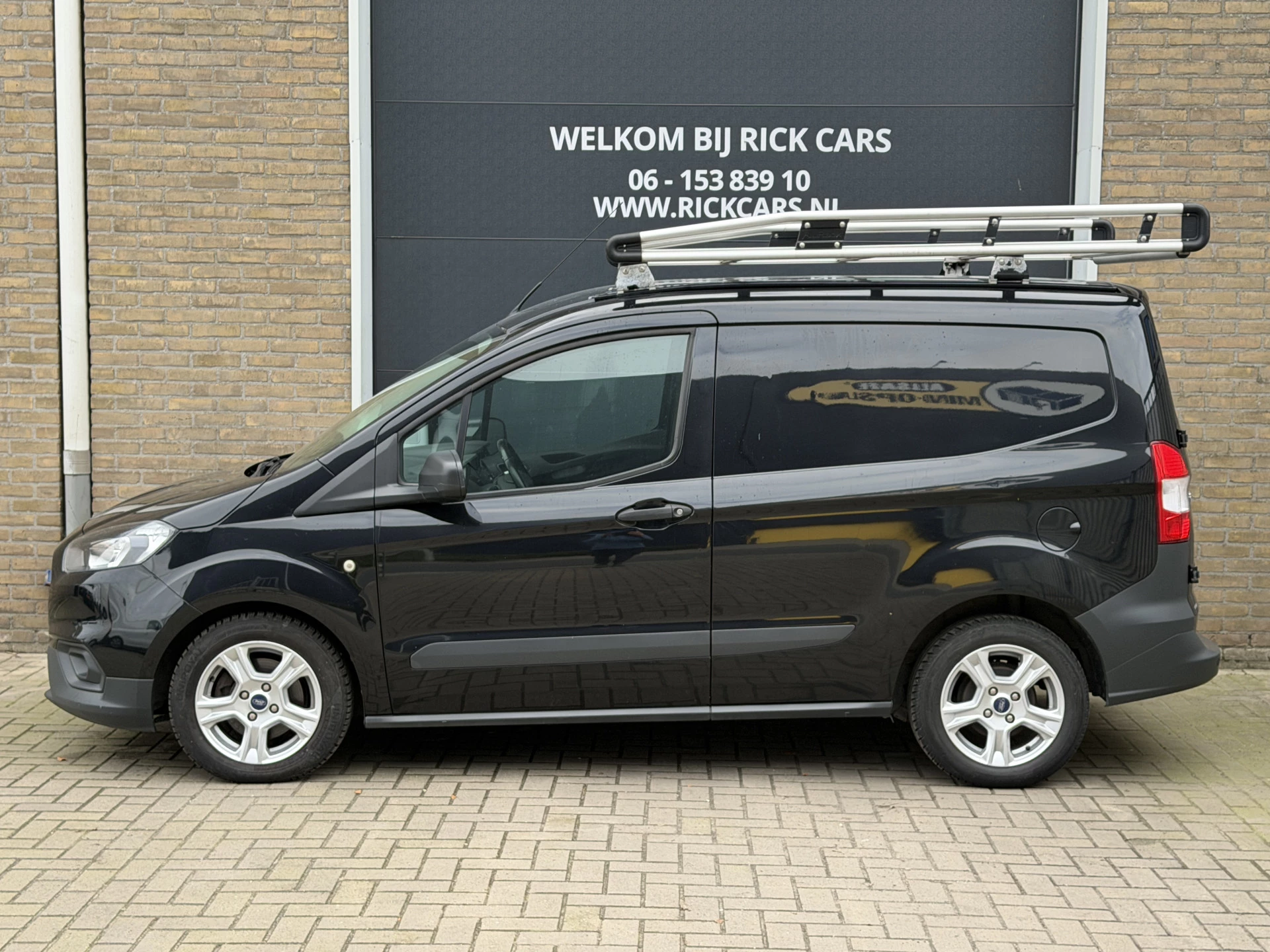 Hoofdafbeelding Ford Transit Courier
