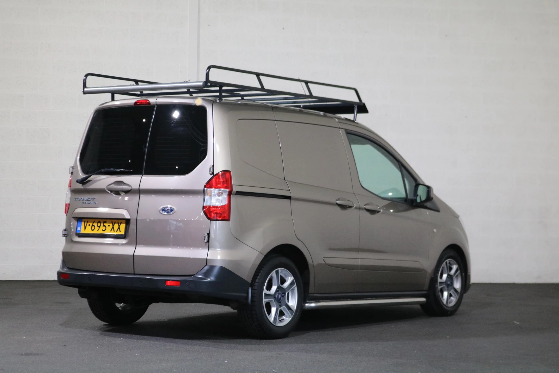 Hoofdafbeelding Ford Transit Courier