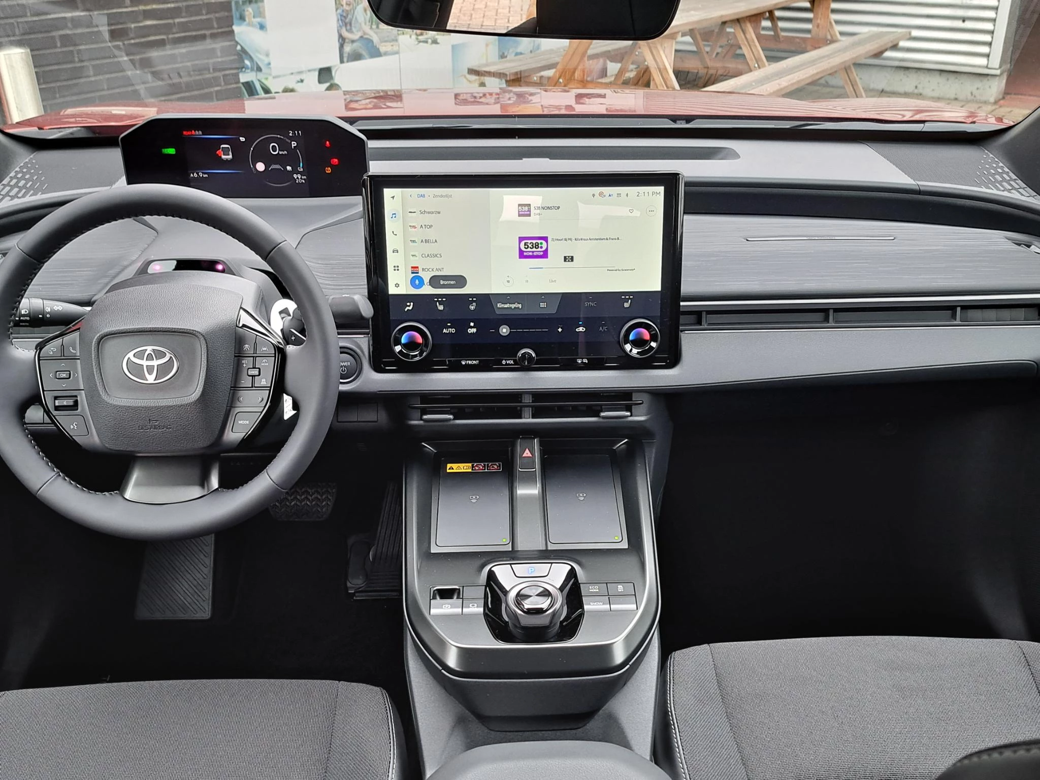 Hoofdafbeelding Toyota C-HR+