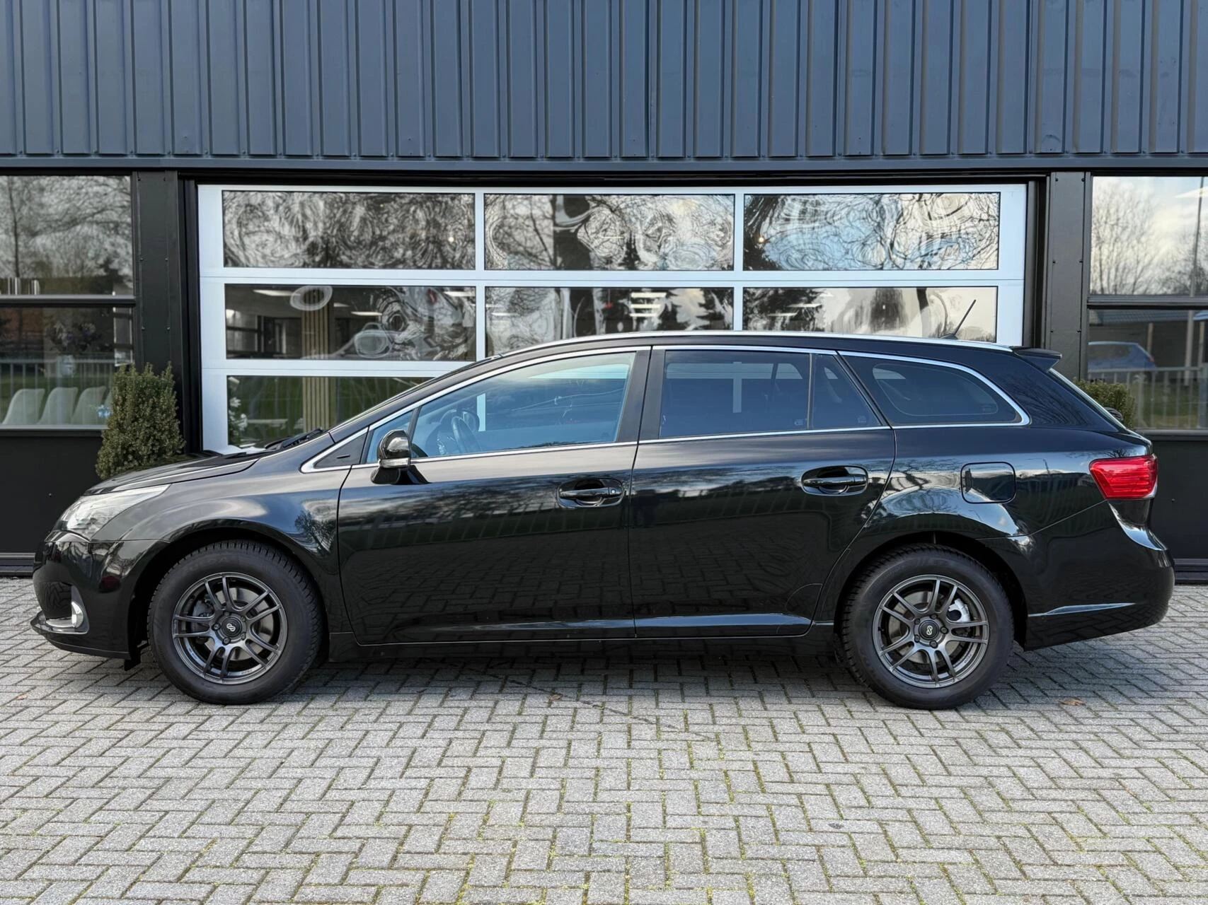 Hoofdafbeelding Toyota Avensis