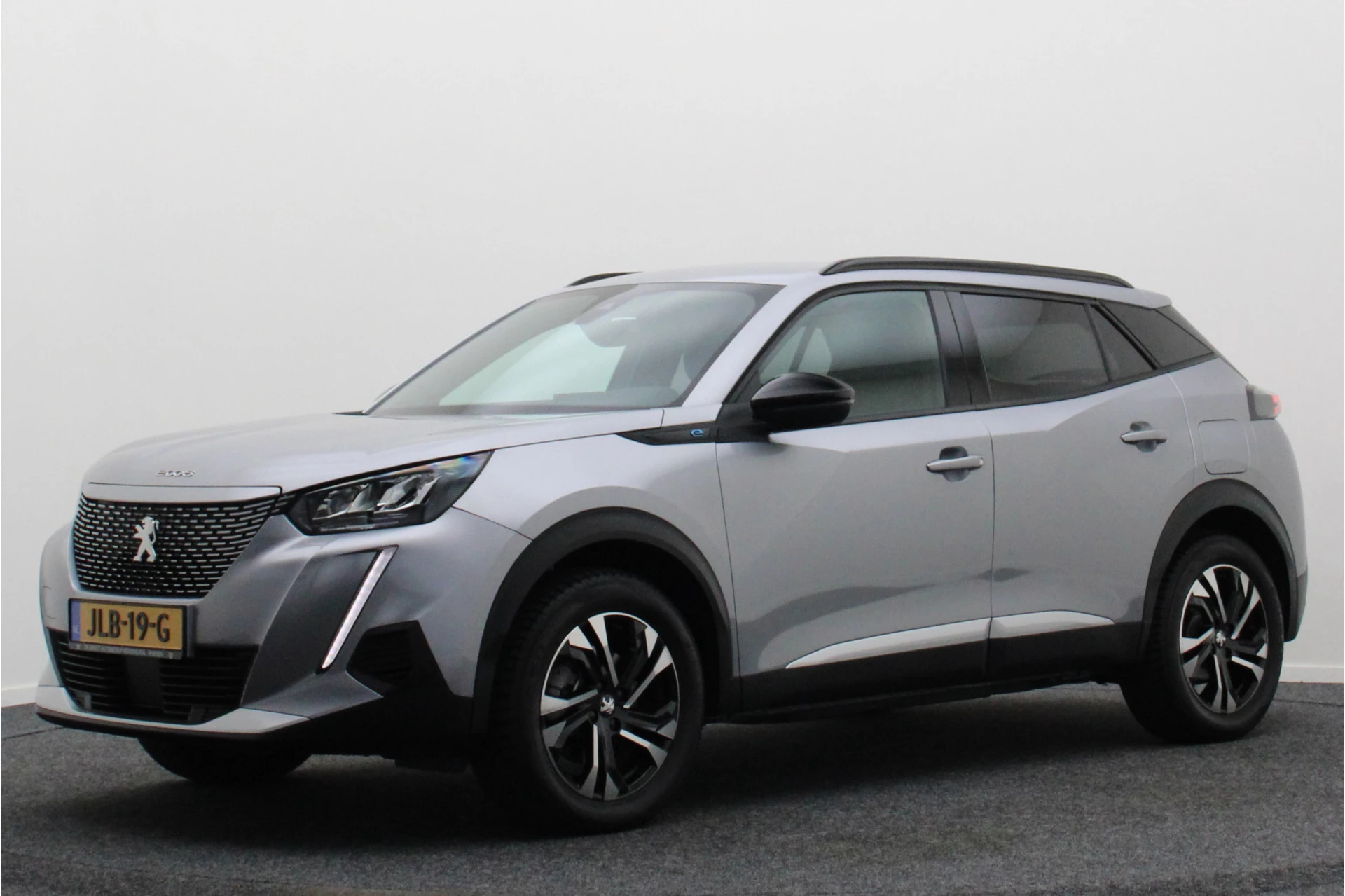 Hoofdafbeelding Peugeot e-2008