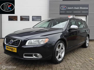 Hoofdafbeelding Volvo V70 Volvo V70 2.0T 203pk H6 R-Edition Navi Volleder Trekhaak PDC