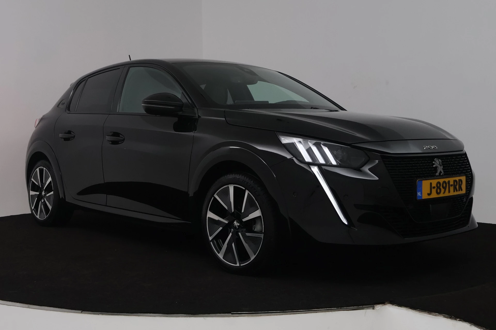 Hoofdafbeelding Peugeot e-208