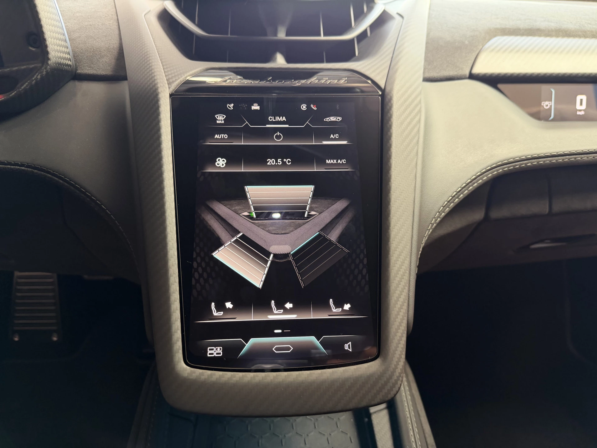 Hoofdafbeelding Lamborghini Revuelto