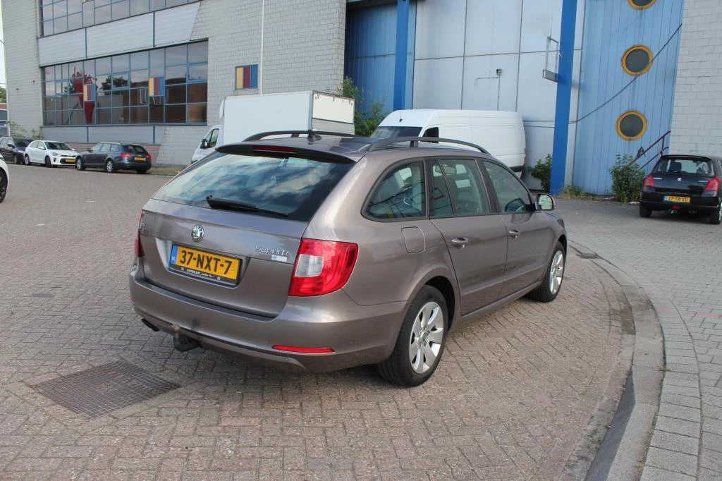 Hoofdafbeelding Škoda Superb