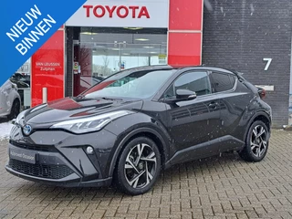 Toyota C-HR 1.8 Hybrid Dynamic STOELVERWARMING PARKEERSENSOREN VOOR EN ACHTER ELK. INKLAPBARE BUITENSPIEGEL
