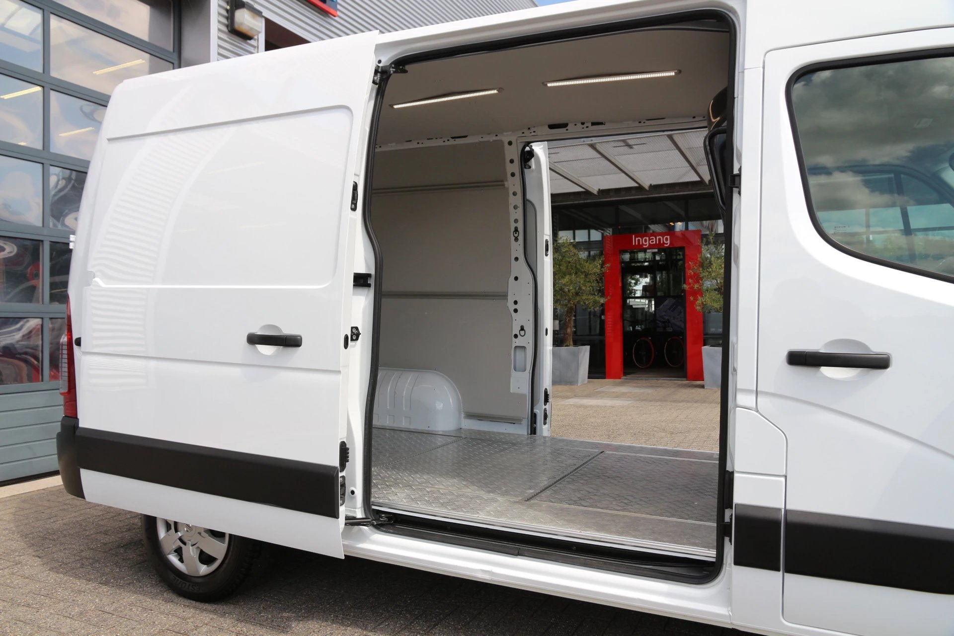 Hoofdafbeelding Opel Movano