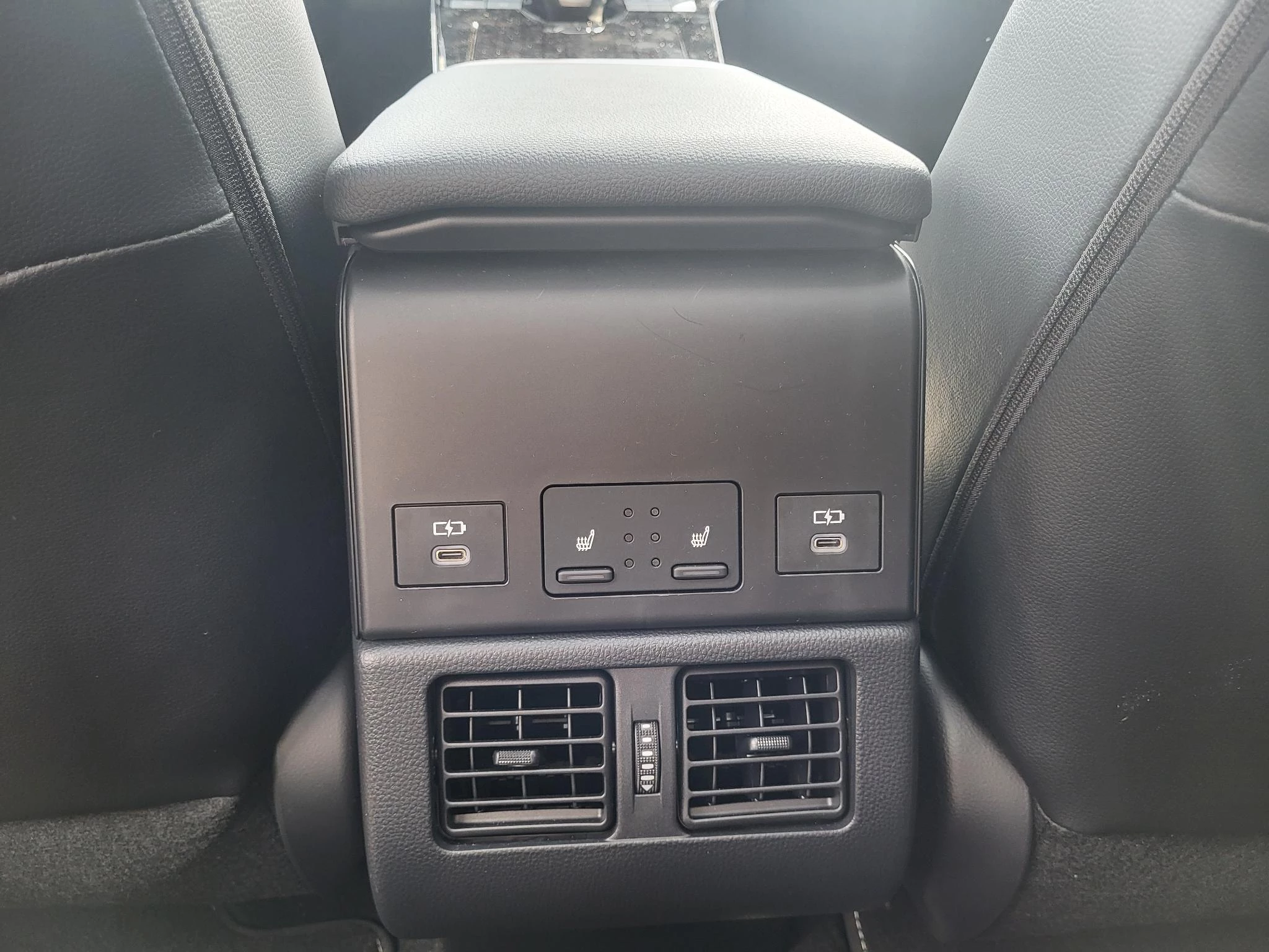 Hoofdafbeelding Toyota bZ4X