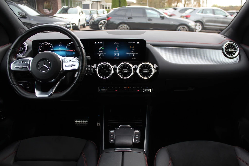 Hoofdafbeelding Mercedes-Benz EQA