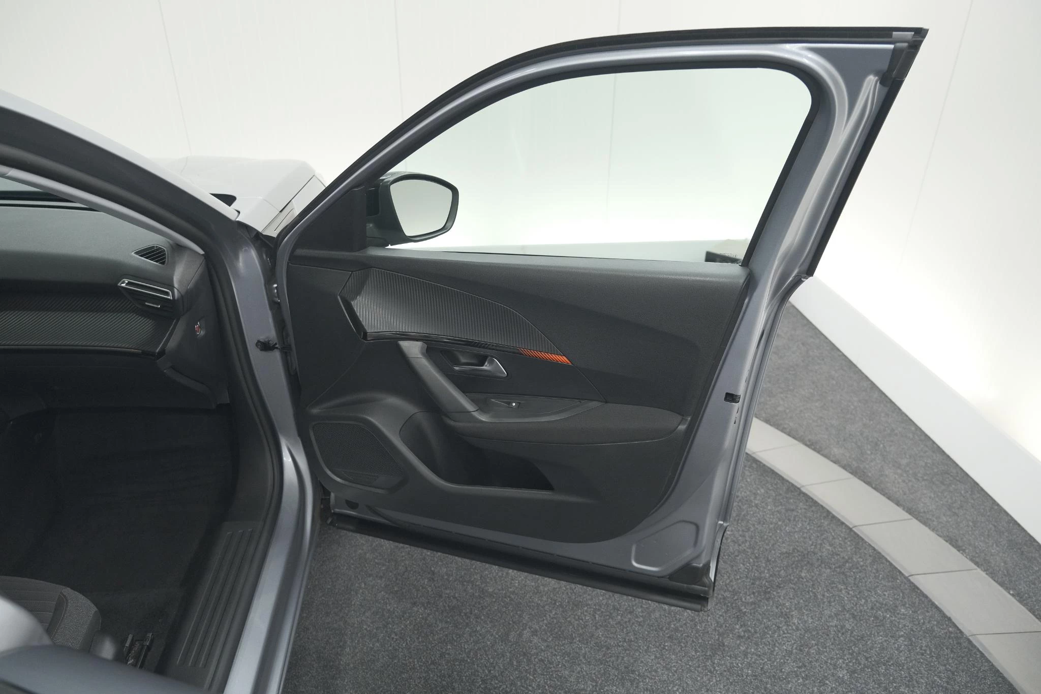 Hoofdafbeelding Peugeot e-2008