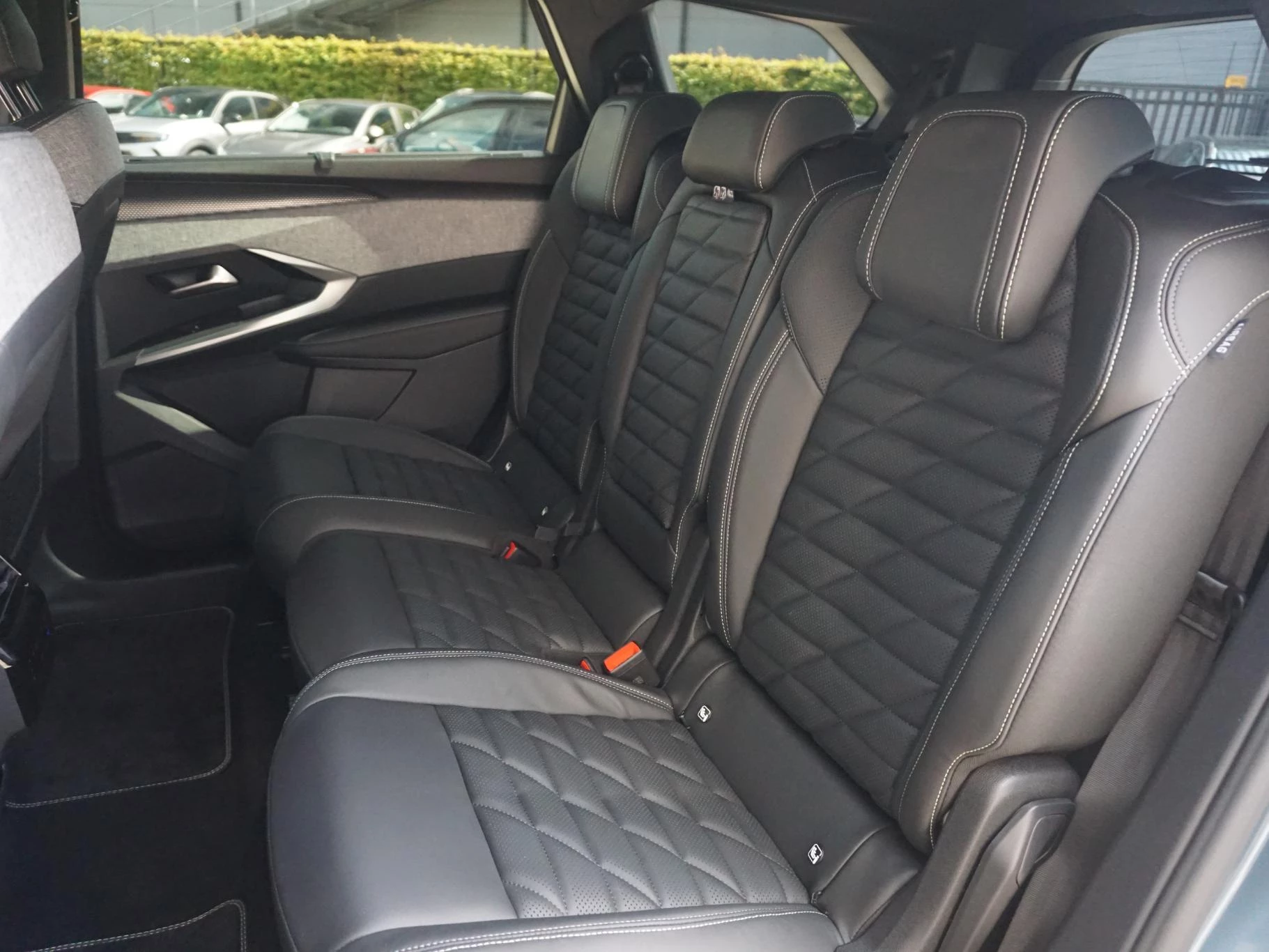Hoofdafbeelding Peugeot e-5008