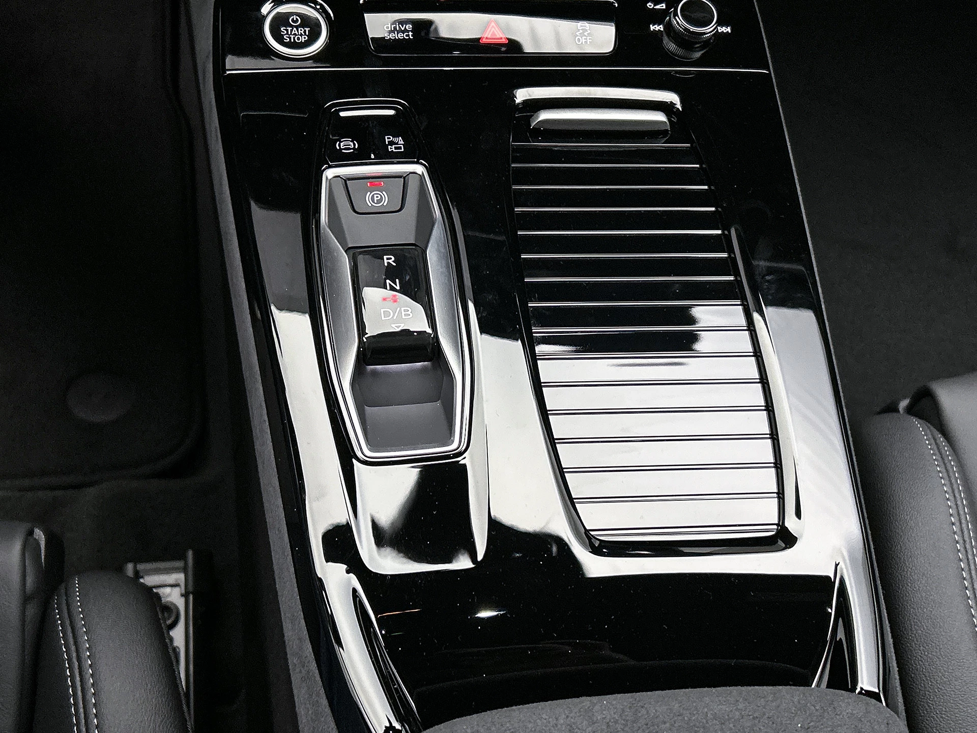Hoofdafbeelding Audi A6 Avant e-tron