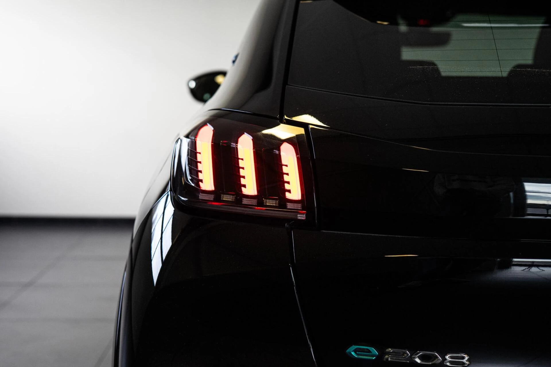 Hoofdafbeelding Peugeot e-208