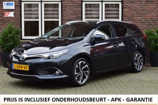 Hoofdafbeelding Toyota Auris Toyota Auris Touring Sports 1.8 Hybrid Executive Trekhaak | Camera