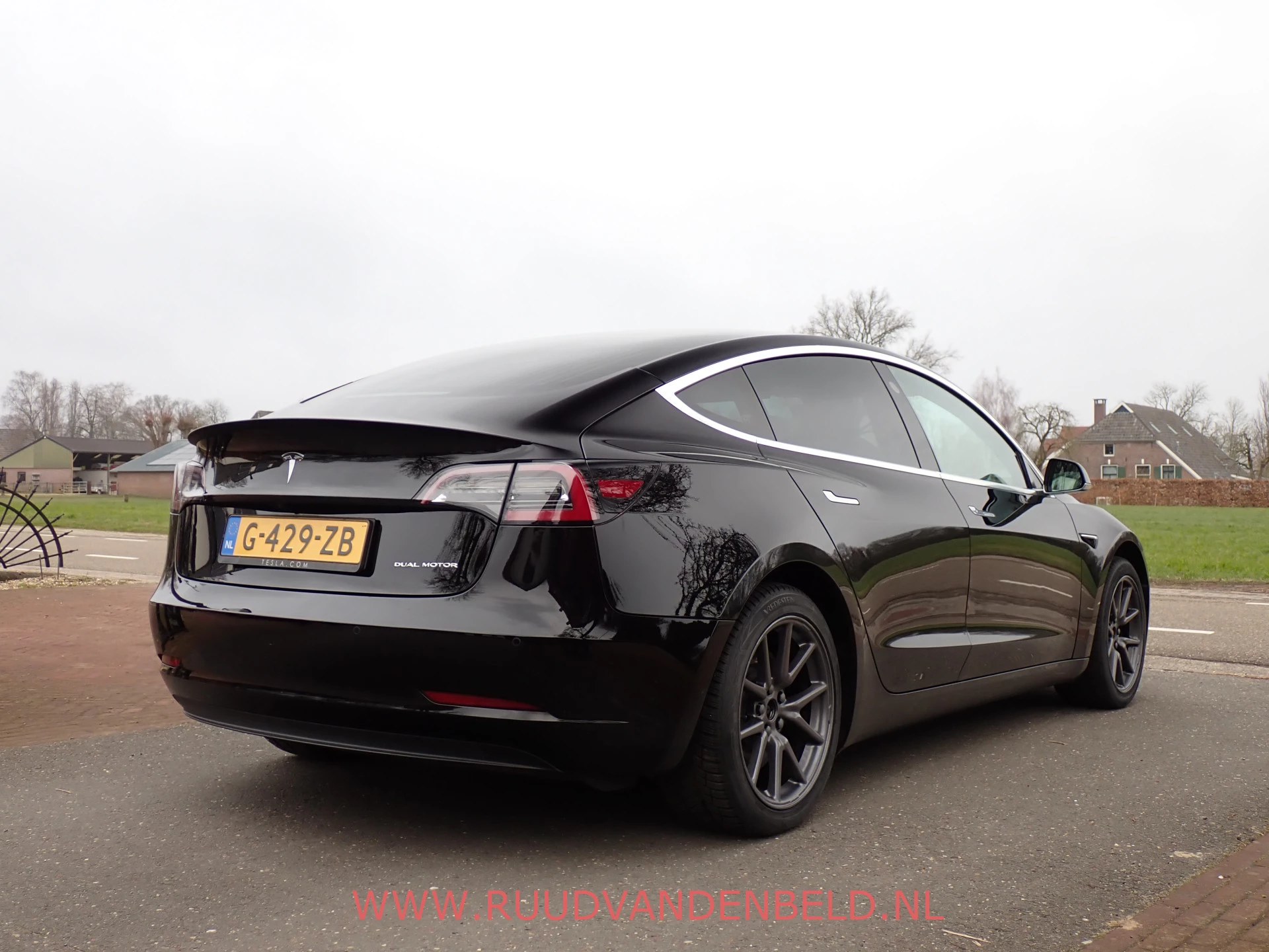 Hoofdafbeelding Tesla Model 3