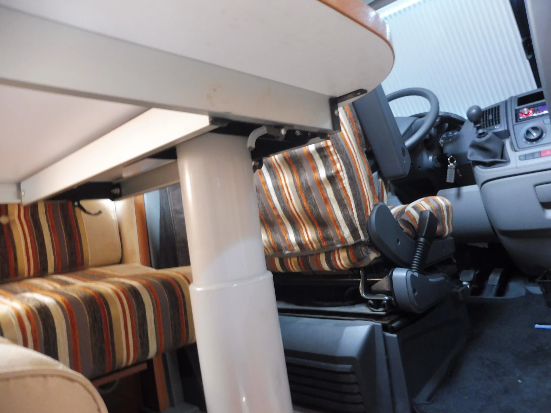 Hoofdafbeelding Challenger Mageo