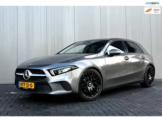 Mercedes-Benz A-klasse 180 Business Solution AMG Line_Carplay_Camera_cruise