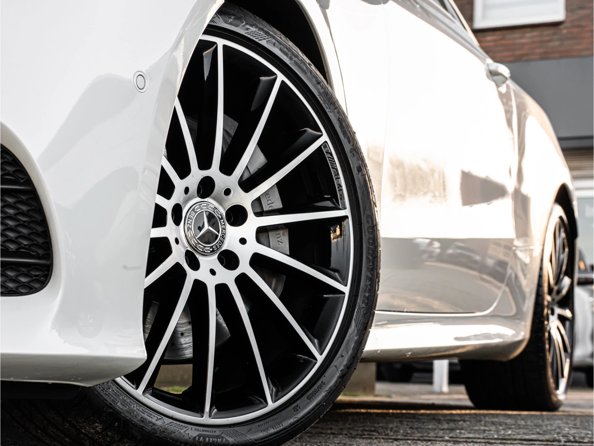 Hoofdafbeelding Mercedes-Benz E-Klasse