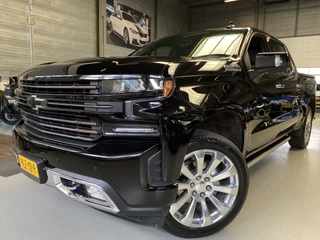 Hoofdafbeelding Chevrolet Silverado Chevrolet Silverado CHEVROLET High Country 6.2 V8 420 PK Schuif kanteldak, Navigatie, Laadbak cover, BPM VRIJ