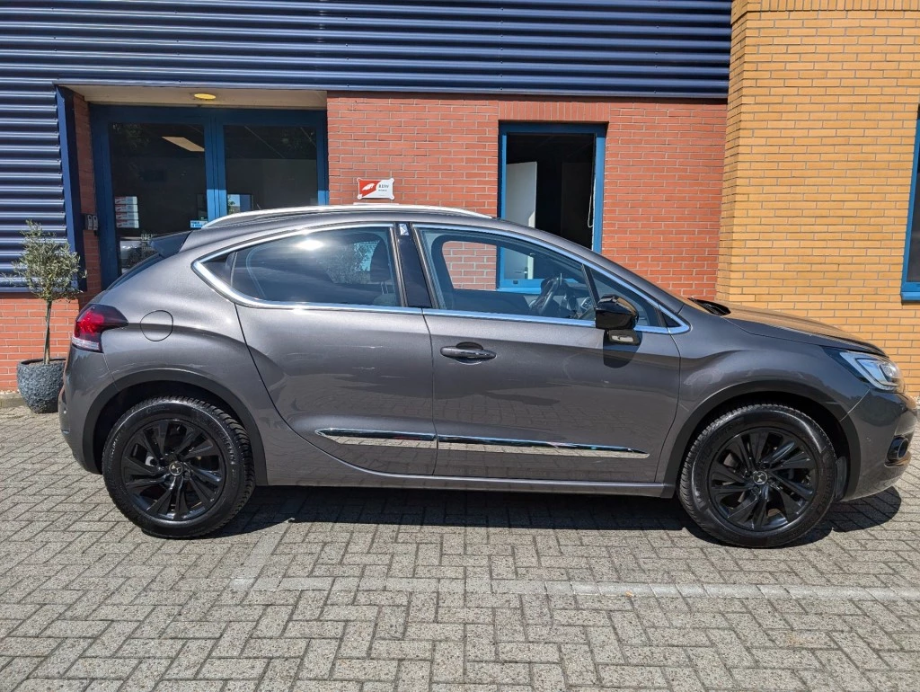 Hoofdafbeelding DS DS 4