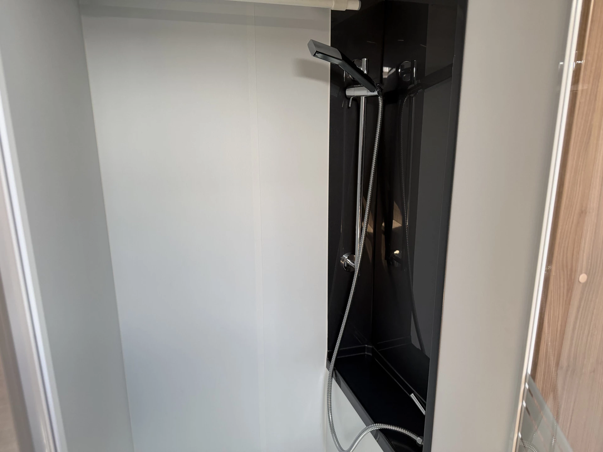 Hoofdafbeelding Adria MATRIX 600 DT