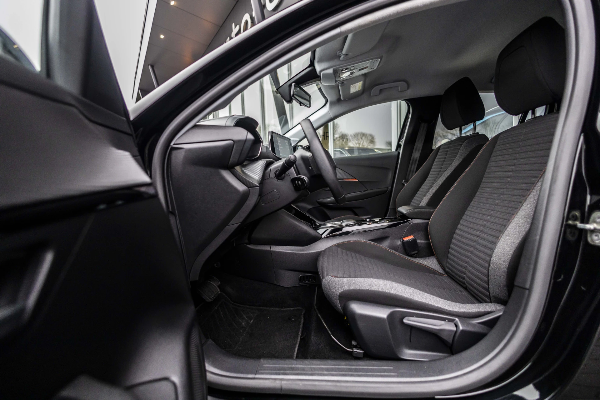 Hoofdafbeelding Peugeot e-208