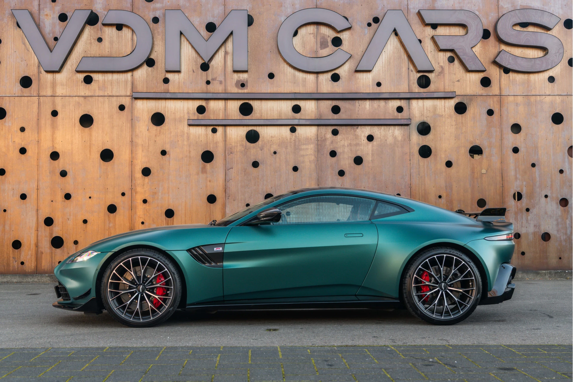 Hoofdafbeelding Aston Martin V8 Vantage