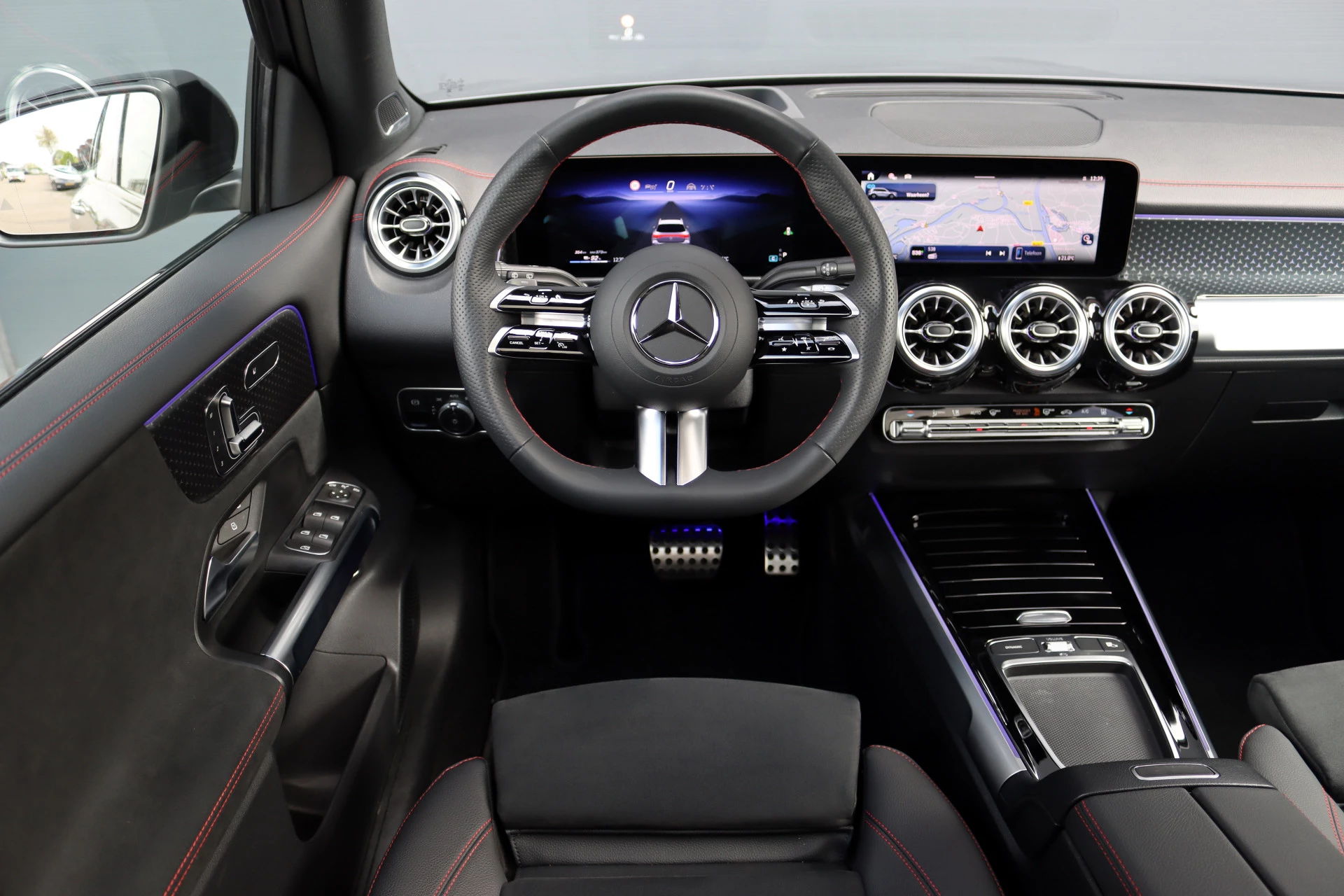 Hoofdafbeelding Mercedes-Benz EQB