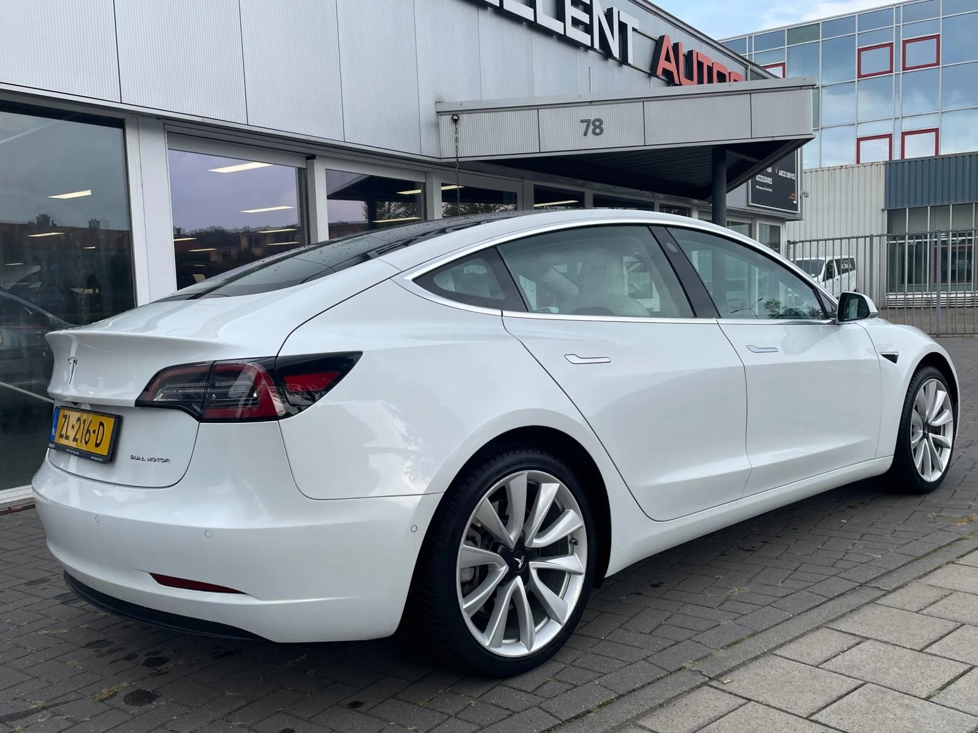 Hoofdafbeelding Tesla Model 3