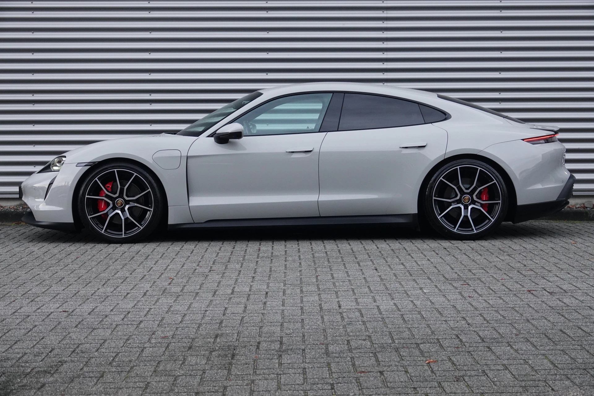 Hoofdafbeelding Porsche Taycan