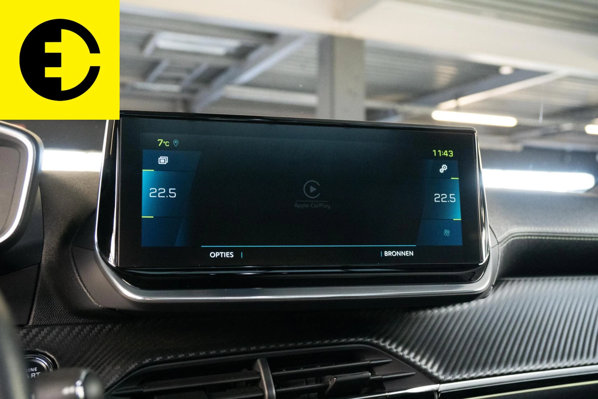 Hoofdafbeelding Peugeot e-2008