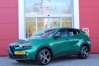 Alfa Romeo Tonale 1.5T 130PK Hybrid SPRINT+ VEEL OPTIES! | 360° CAMERA | NAVIGATIE | DRAADLOOS APPLE CARPLAY / ANDROID AUTO | 19 "INCH LICHTMETALEN VELGEN | ADAPTIVE CRUISE CONTROL | KEYLESS ENTRY / START | VOORSTOELEN / STUUR VERWARMD | VERWARMDE RUITENSPROEIERS | DRAADLOZE TELEFOONLADER | DONKERE HEMELBEKLEDING | DODHOEKDETECTIE | VERDE MONTREAL |