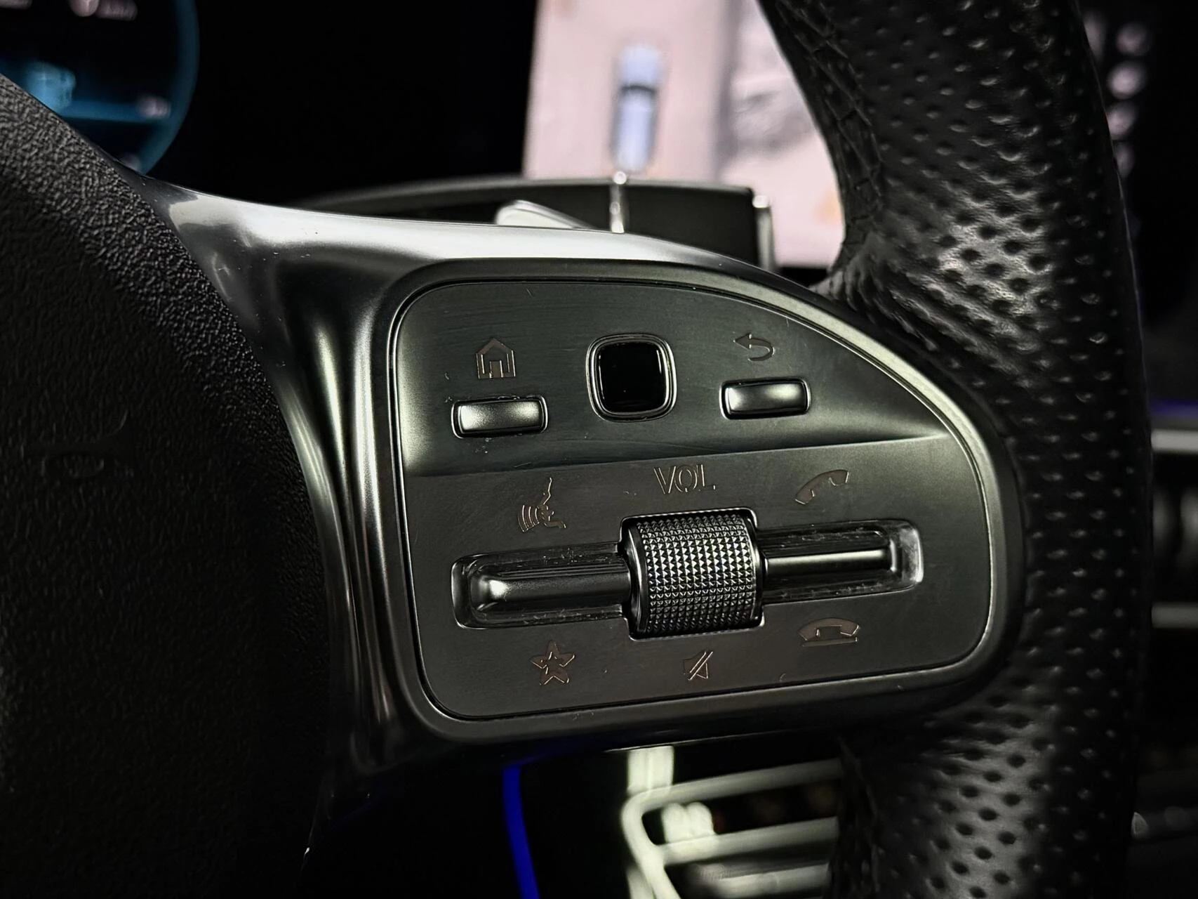 Hoofdafbeelding Mercedes-Benz EQC