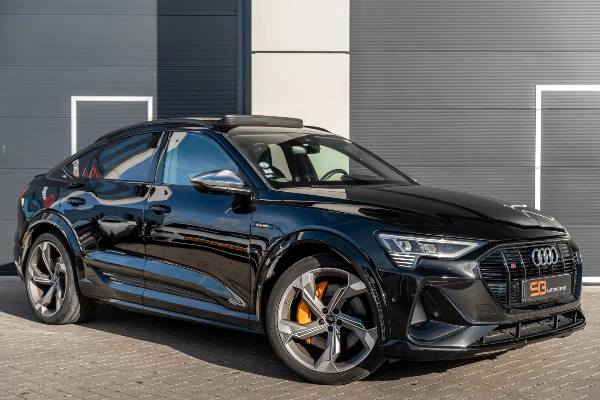 Hoofdafbeelding Audi e-tron