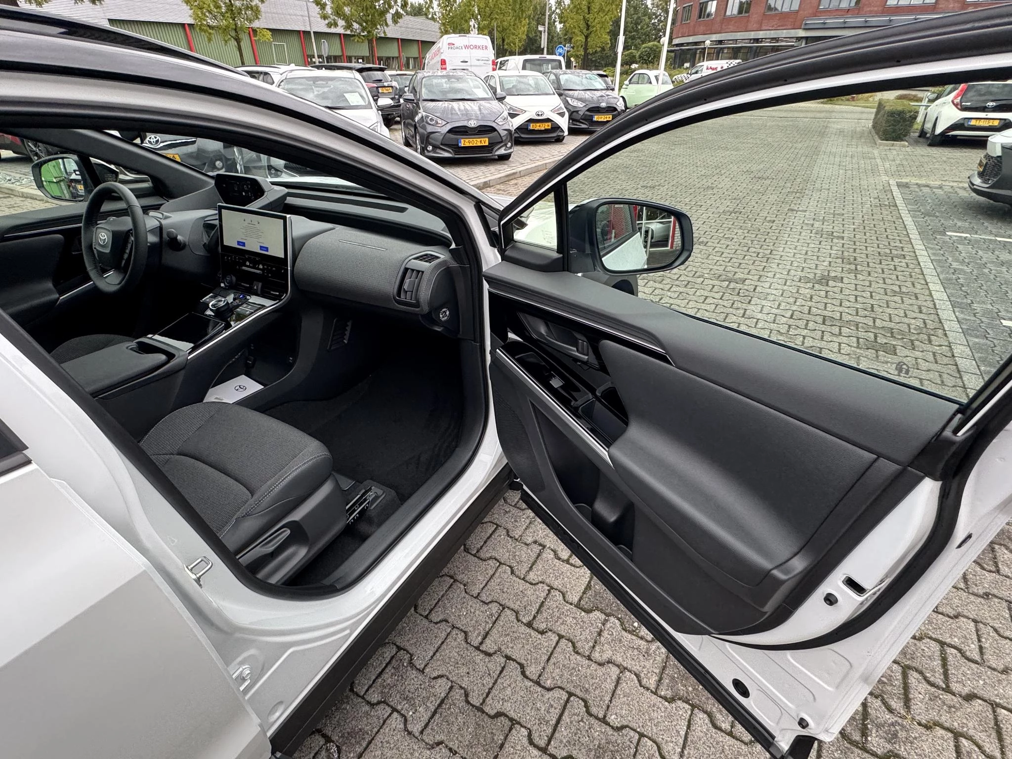 Hoofdafbeelding Toyota bZ4X