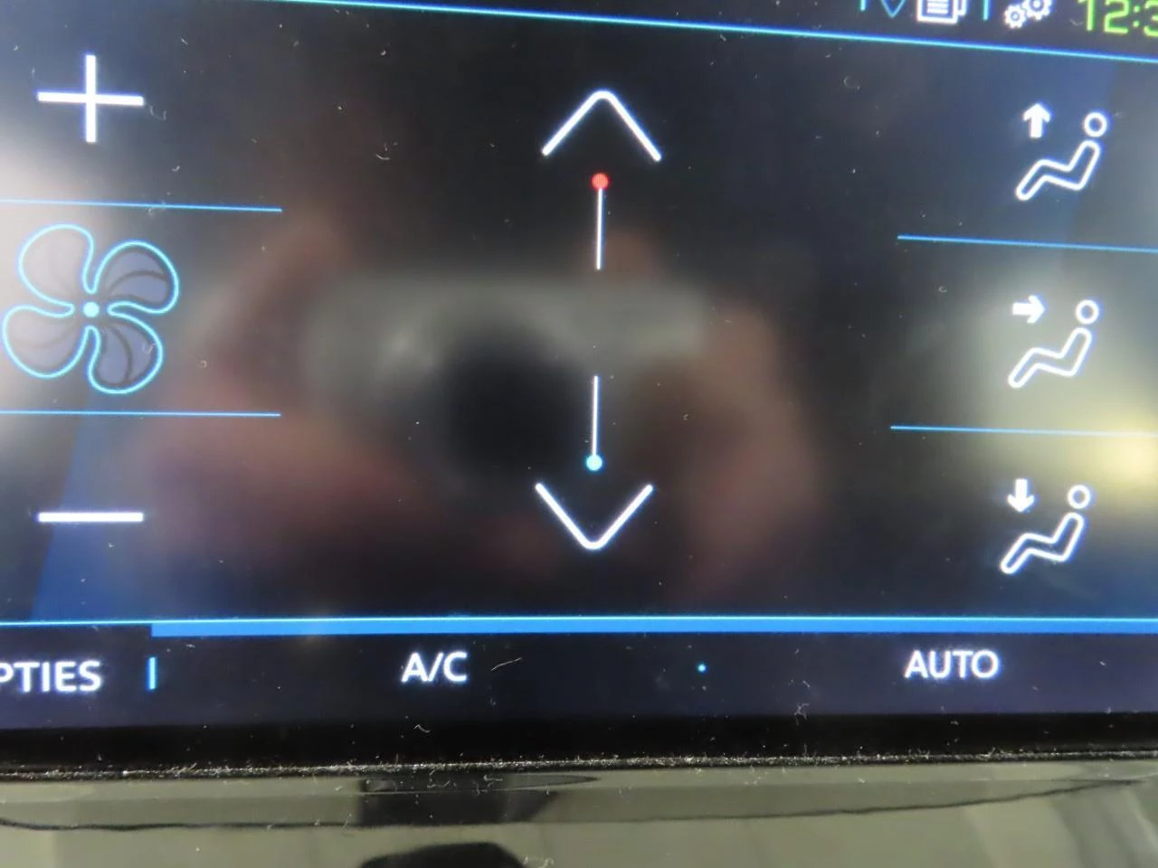 Hoofdafbeelding Peugeot e-2008