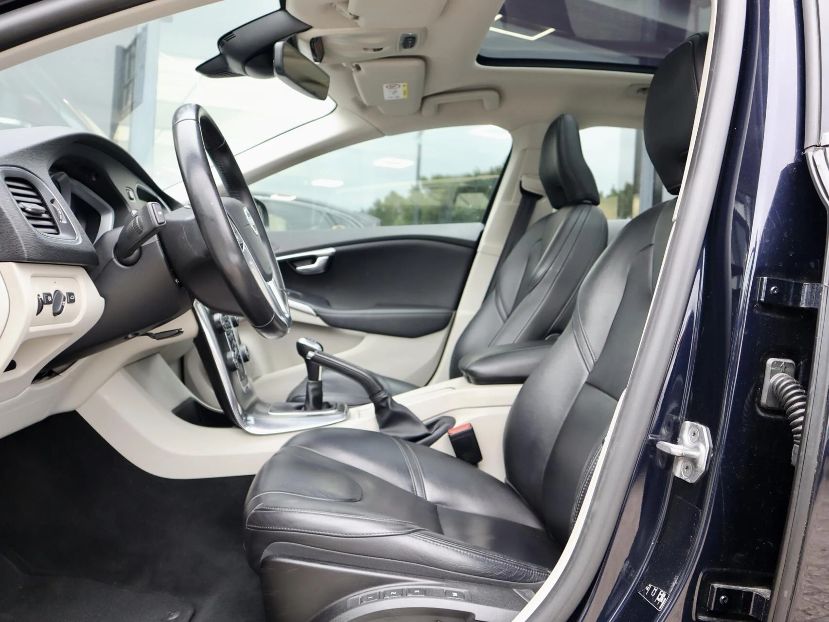 Hoofdafbeelding Volvo V40
