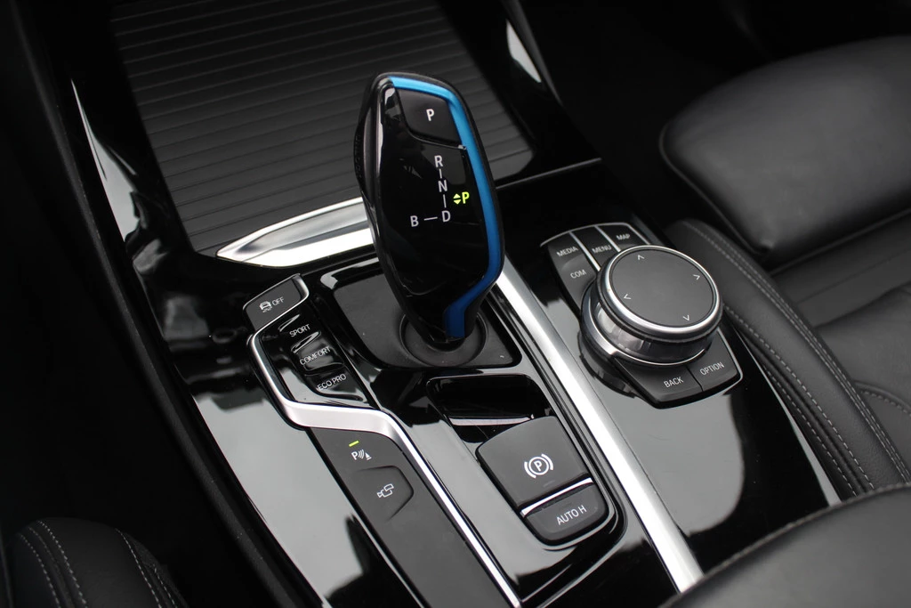 Hoofdafbeelding BMW iX3