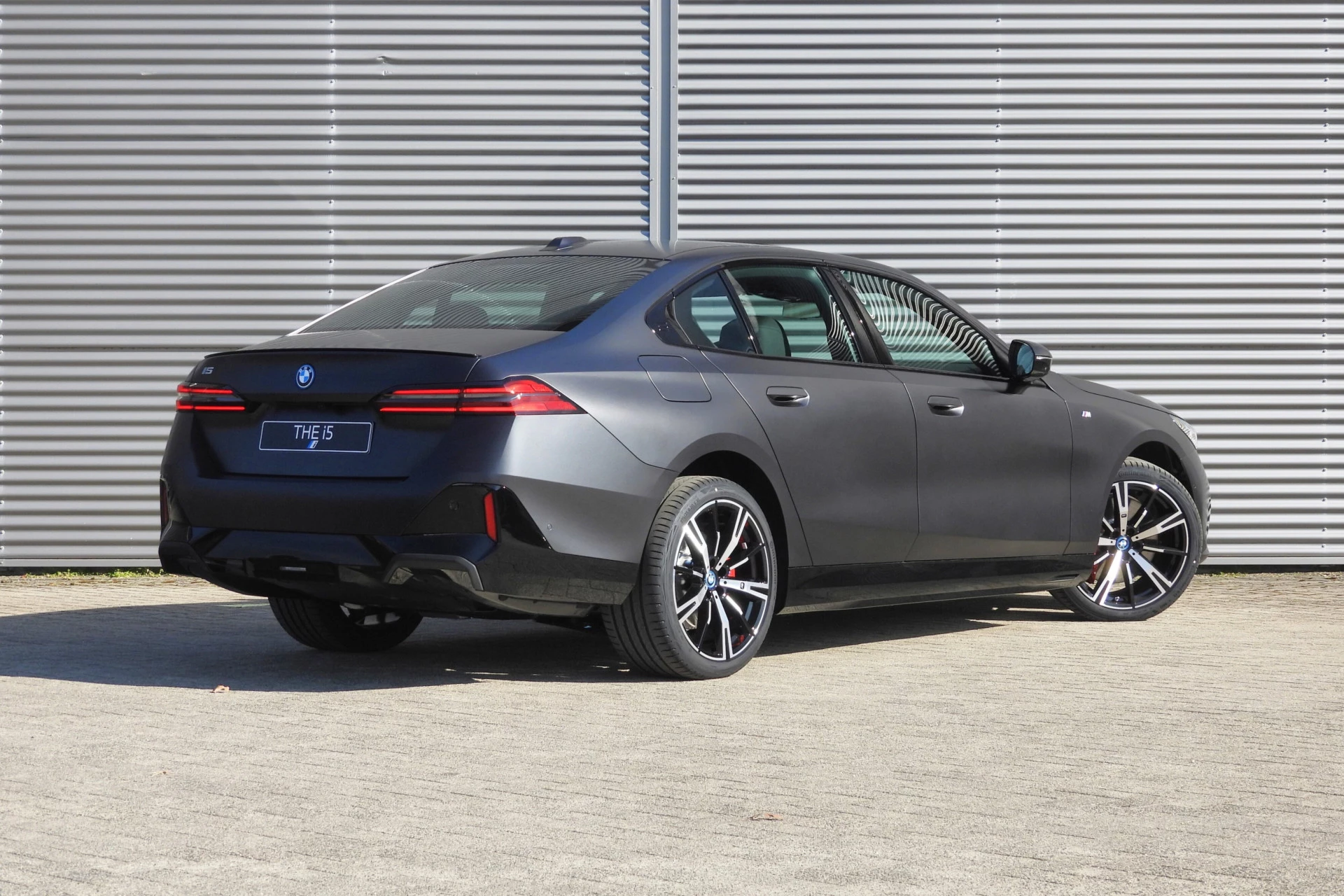 Hoofdafbeelding BMW i5