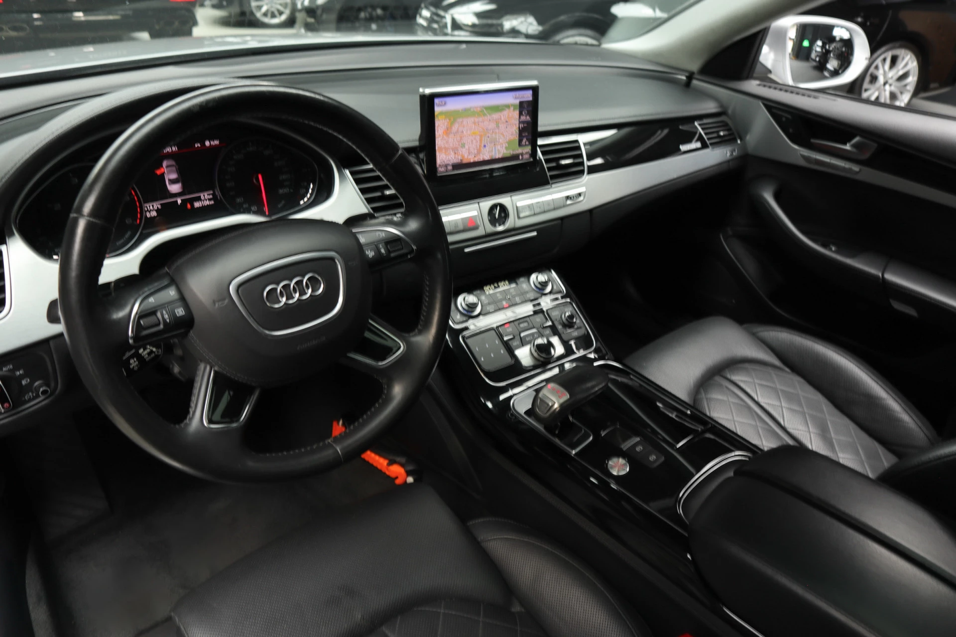 Hoofdafbeelding Audi A8