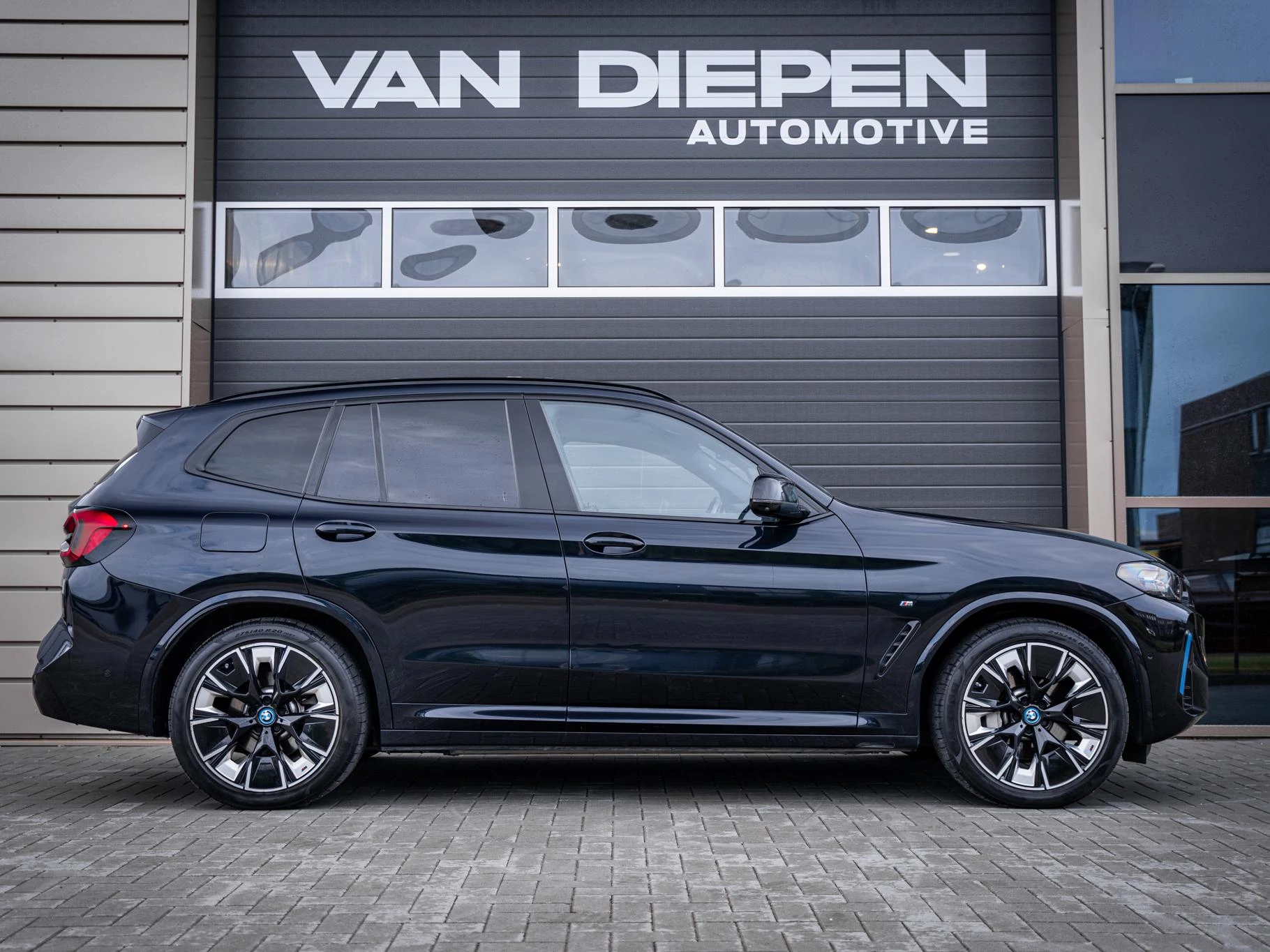 Hoofdafbeelding BMW iX3