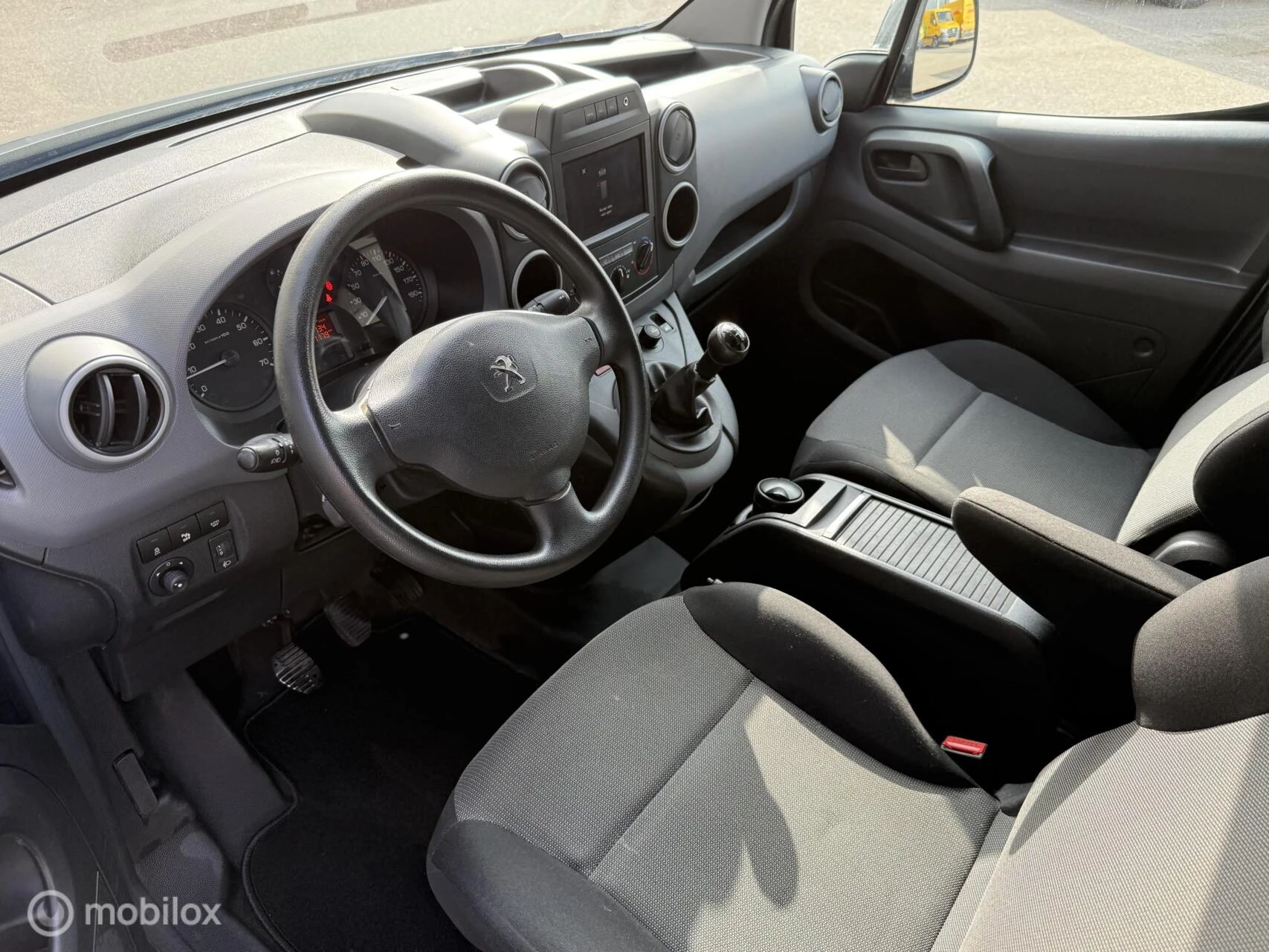 Hoofdafbeelding Peugeot Partner