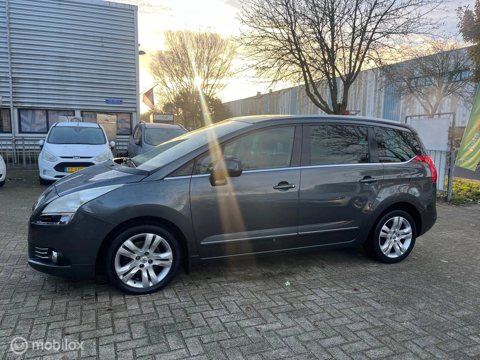 Hoofdafbeelding Peugeot 5008