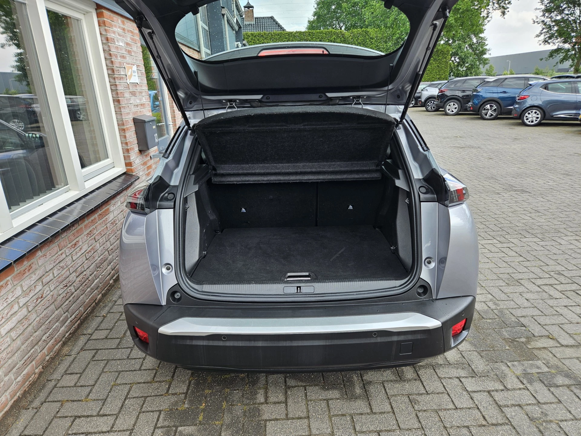 Hoofdafbeelding Peugeot e-2008