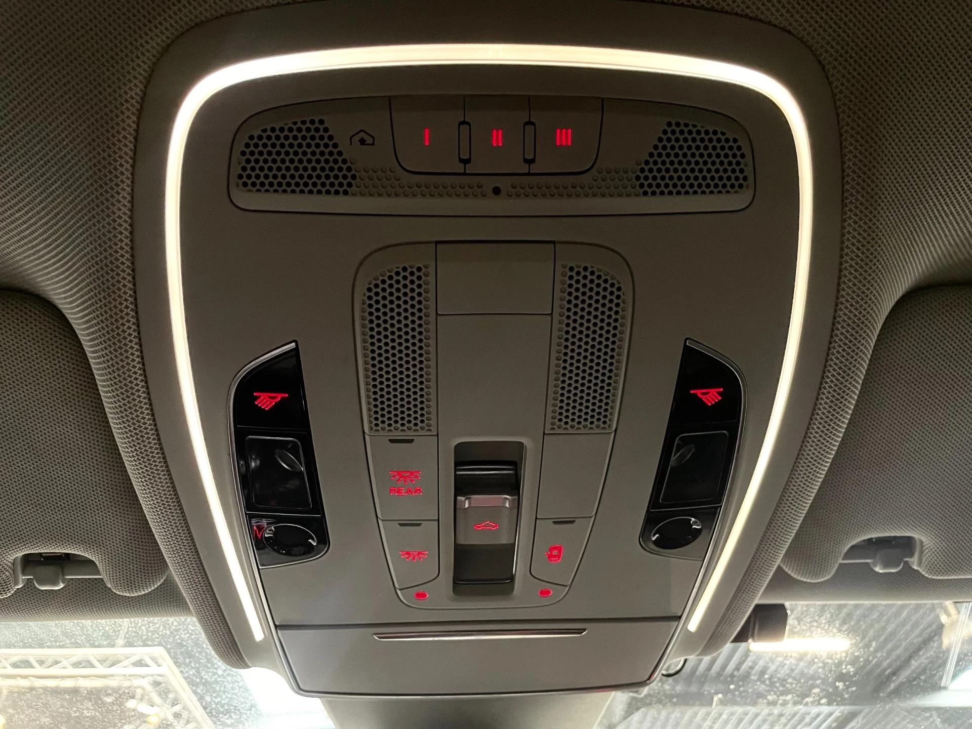 Hoofdafbeelding Audi A8