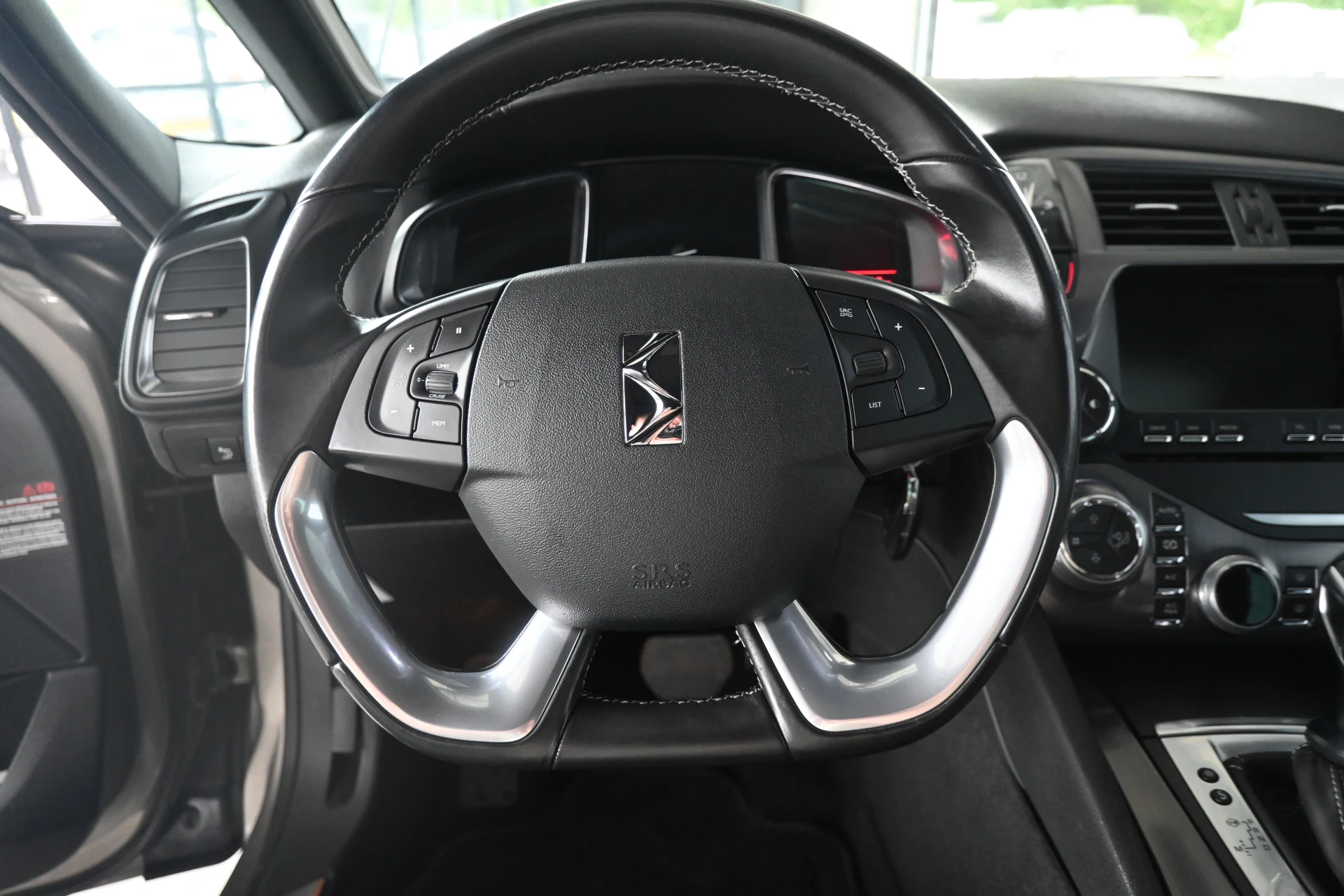 Hoofdafbeelding DS DS 5